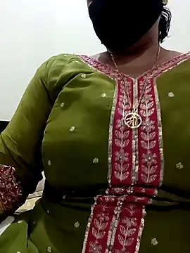 Rakhi sawant143 online show from February 17, 2:02 pm