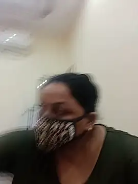 Snapshot of Rakhi_sawant143 chatting on June 26, 2:05 am Rakhi sawant143 online show from June 26, 2:05 am