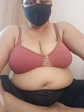 Snapshot of Rakhi_sawant143 chatting on June 29, 1:45 am Rakhi sawant143 online show from June 29, 1:45 am