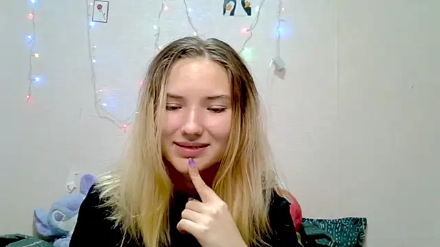  kikiclark   online show from September 21, 8:32 pm