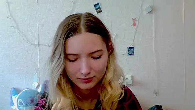  kikiclark   online show from October 4, 8:56 am