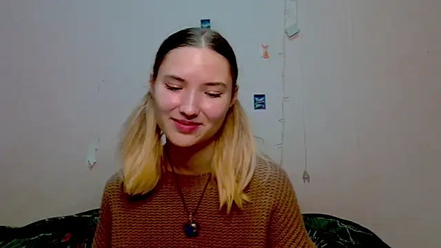  kikiclark   online show from October 8, 8:06 pm