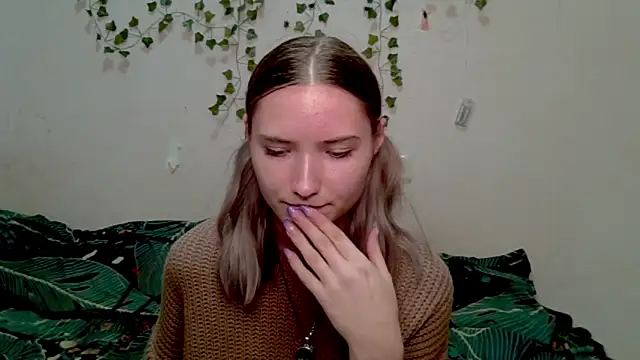  kikiclark   online show from October 24, 8:49 pm