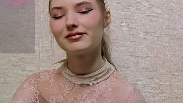  kikiclark   online show from May 3, 7:42 pm