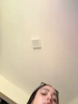 Snapshot of hottiee_melannie chatting on March 21, 8:12 pm hottiee melannie online show from March 21, 8:12 pm