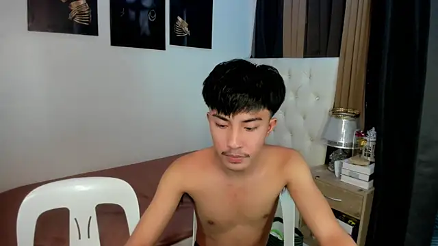 Snapshot of xxxhugecocktwinkxxx chatting on November 27, 4:20 pm xxxhugecocktwinkxxx online show from November 27, 4:20 pm