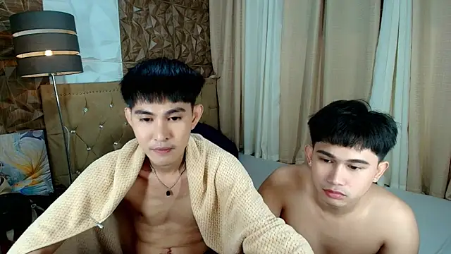 xxxhugecocktwinkxxx online show from January 18, 5:06 pm