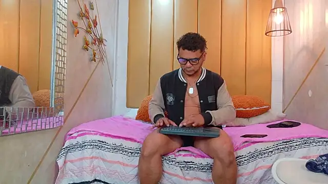 alphakongX online show from September 27, 11:04 am