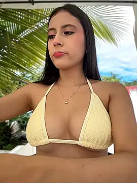 Juanita-Diaz online show from June 11, 8:40 pm
