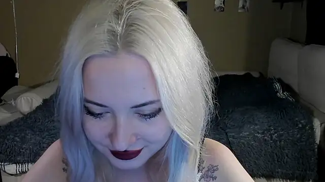 velunnight online show from September 10, 4:18 pm