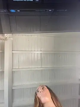 Snapshot of SweetieSinXXX chatting on November 3, 1:12 pm SweetieSinXXX online show from November 3, 1:12 pm