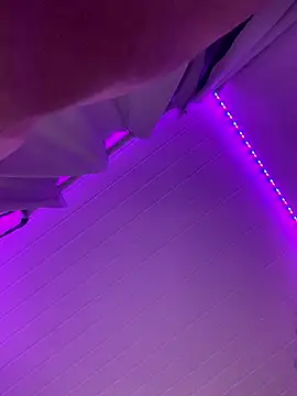 luluzinhax online show from January 14, 4:29 am