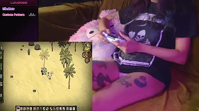 Snapshot of mmmminaDarling chatting on May 26, 1:01 am mmmminaDarling online show from May 26, 1:01 am