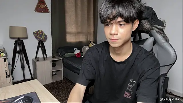 Snapshot of OopsAgain_ chatting on February 22, 10:19 pm OopsAgain online show from February 22, 10:19 pm