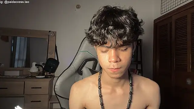 OopsAgain  online show from July 10, 10:23 pm