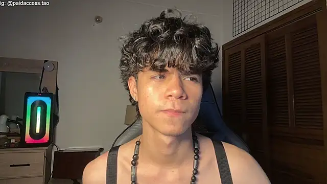 OopsAgain  online show from July 11, 9:49 pm