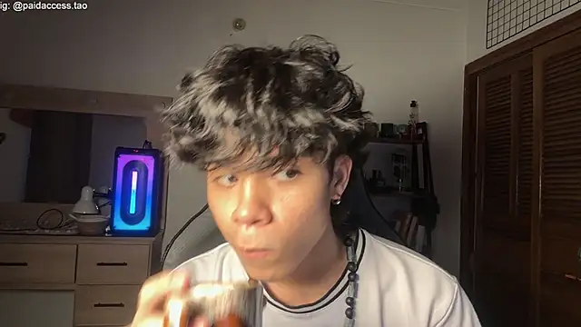 OopsAgain  online show from July 17, 11:09 pm