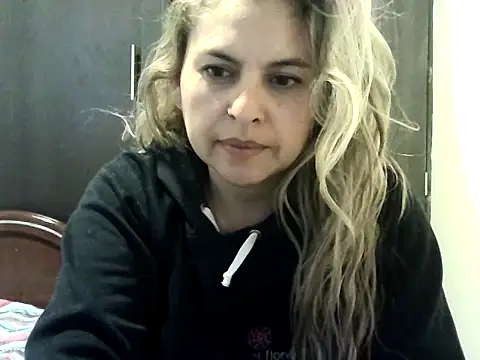 Valery  Rouse  online show from September 28, 9:42 pm