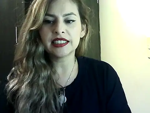Valery  Rouse  online show from March 10, 11:43 pm