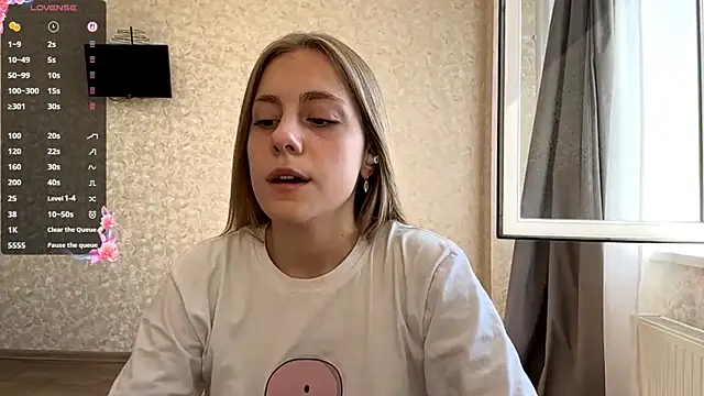 Snapshot of DreamyOlivia chatting on September 21, 9:22 am DreamyOlivia online show from September 21, 9:22 am