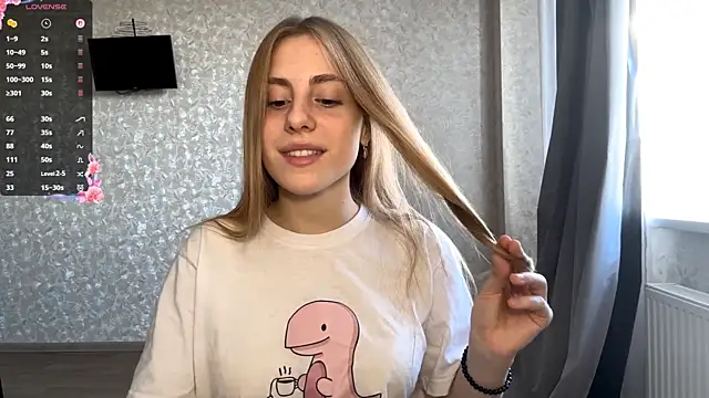 Snapshot of DreamyOlivia chatting on October 7, 1:08 pm DreamyOlivia online show from October 7, 1:08 pm