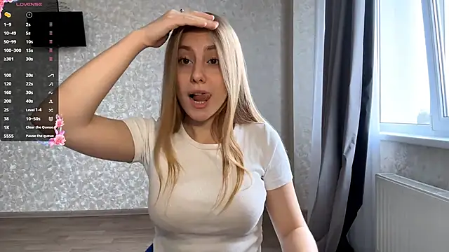 Snapshot of DreamyOlivia chatting on October 11, 10:47 am DreamyOlivia online show from October 11, 10:47 am