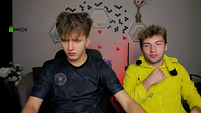 travis wolf  online show from September 13, 6:51 pm