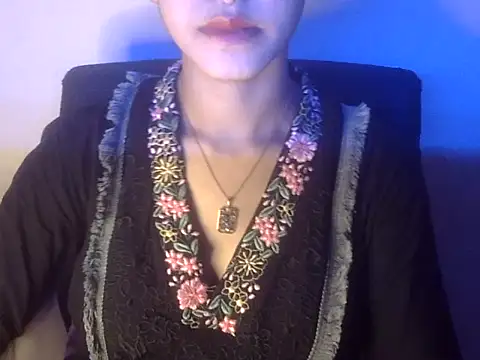 Ayesha Mo online show from September 18, 1:13 pm