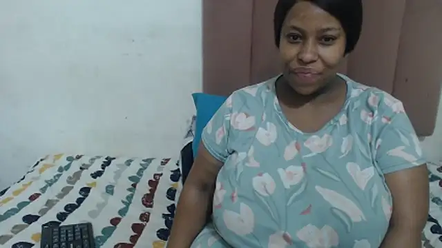 Chubby Queenx255 online show from November 22, 4:11 am