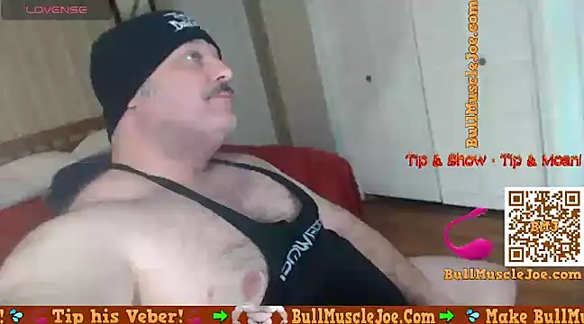 bullmusclejoe online show from December 9, 1:40 am