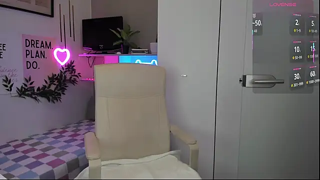 DianaGalaxy online show from September 26, 1:15 pm