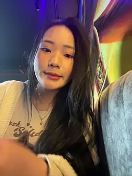 LylyBaby1888 online show from January 5, 9:51 pm