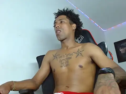 Snapshot of BBC_Black_ chatting on March 19, 12:03 am BBC Black online show from March 19, 12:03 am