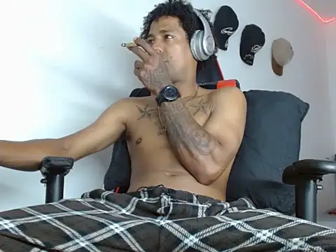 Snapshot of BBC_Black_ chatting on March 20, 2:44 pm BBC Black online show from March 20, 2:44 pm