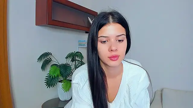 JoCauterucci online show from September 21, 7:10 am