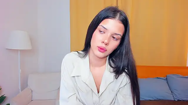 JoCauterucci online show from October 28, 6:50 am