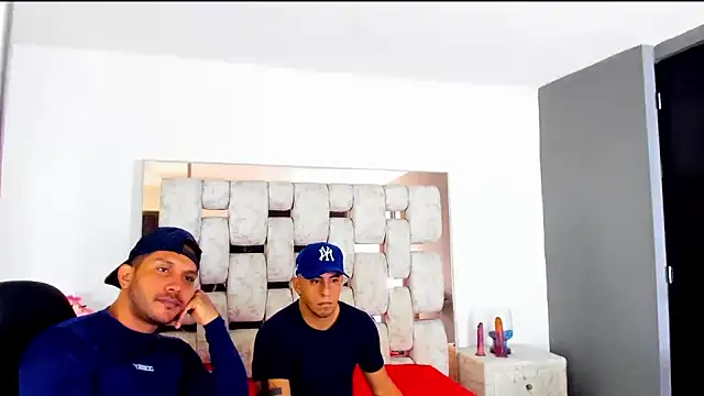 AngelAndChris online show from September 15, 12:27 pm