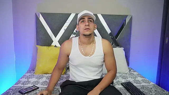 massimo vidal  online show from October 7, 12:57 pm