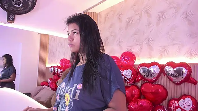 Snapshot of Liss-Reyes chatting on February 13, 12:12 pm Liss-Reyes online show from February 13, 12:12 pm