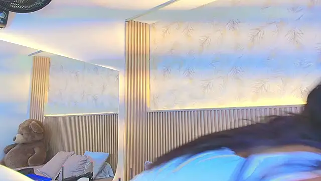 Snapshot of Liss-Reyes chatting on March 12, 2:01 pm Liss-Reyes online show from March 12, 2:01 pm