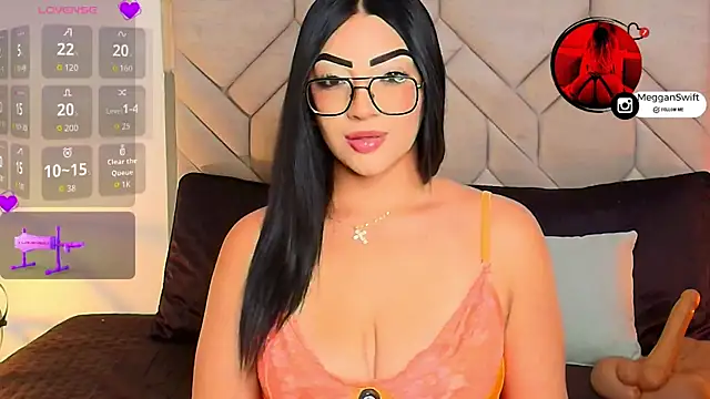 megganswift  online show from July 24, 4:05 pm