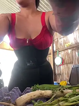 SaraBust online show from June 8, 4:51 pm