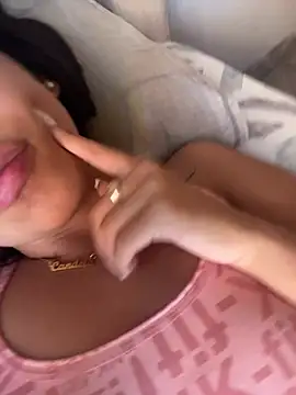 Snapshot of lulizoee chatting on February 18, 5:42 pm lulizoee online show from February 18, 5:42 pm