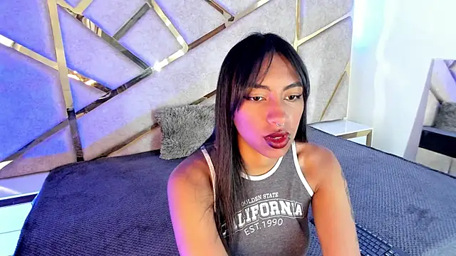 black rosee  online show from September 18, 12:29 pm