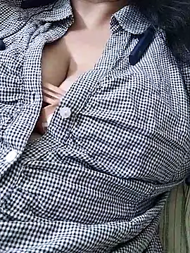 Janvi -Love online show from September 26, 5:39 pm