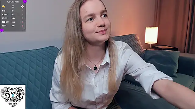 KerenFurguson online show from October 12, 6:51 pm