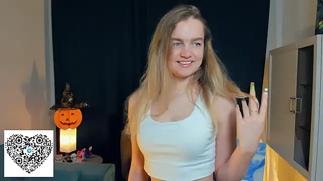 KerenFurguson online show from October 31, 7:48 pm