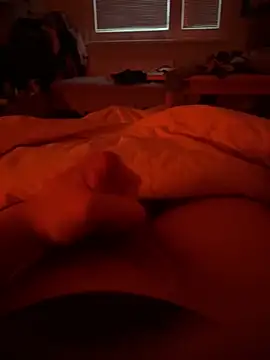 Youngyguy online show from December 17, 2:45 pm