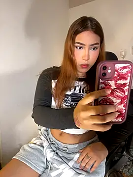 Snapshot of RedVelvet_Dream chatting on November 7, 10:21 pm RedVelvet Dream online show from November 7, 10:21 pm