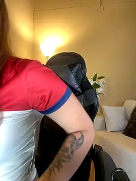 Snapshot of RedVelvet_Dream chatting on December 4, 8:17 pm RedVelvet Dream online show from December 4, 8:17 pm